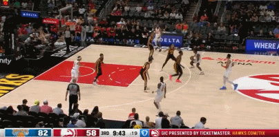 So easy！阿努诺比虚晃后突破轻松过掉里萨谢 三步双手暴扣！